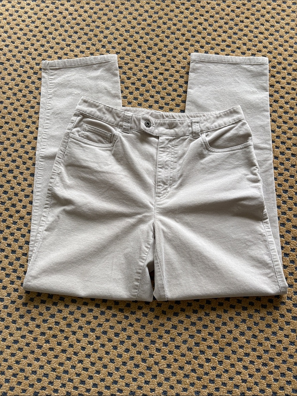 Liz Claiborne Petite Straight Pants in Light Taupe